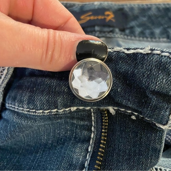 🛍️3/$30 7FAM (7 For All Mankind) women’s flared  jeans in size 8 - Picture 5 of 16